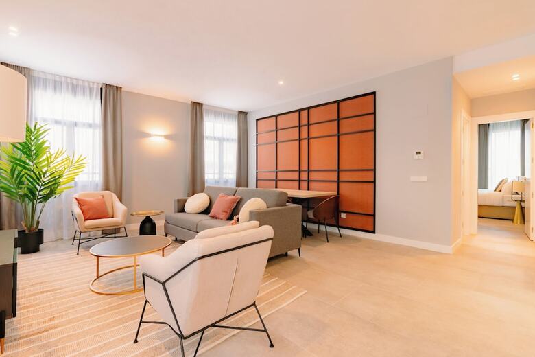 Hotel Home Art Apartments Bernab�u