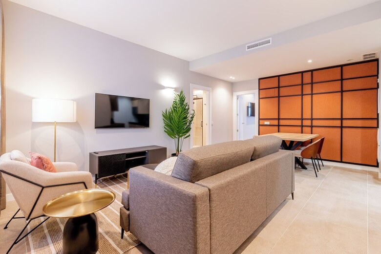 Hotel Home Art Apartments Bernab�u