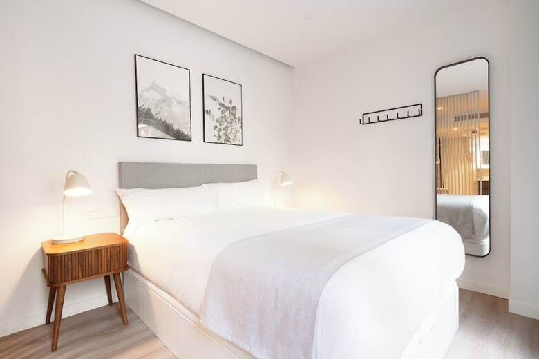 Aparthotel Limehome Madrid Calle Hurtado De Mendoza