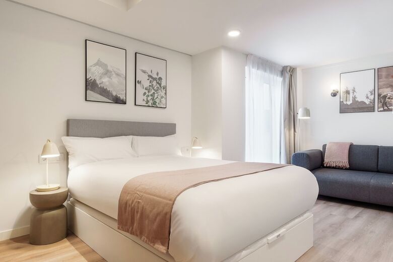 Aparthotel Limehome Madrid Calle Hurtado De Mendoza