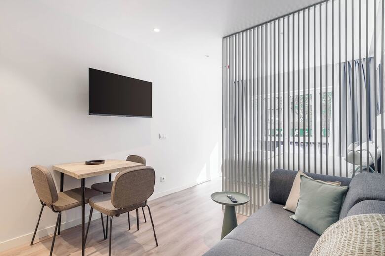 Aparthotel Limehome Madrid Calle Hurtado De Mendoza