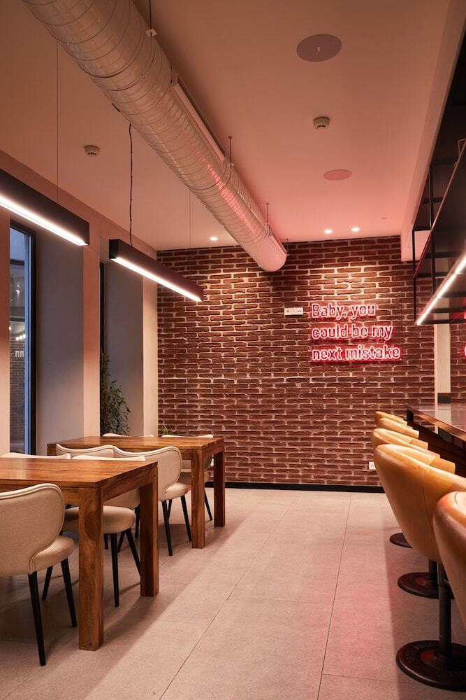 Hotel Latroupe Prado