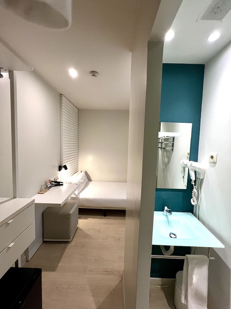 Hotel Urban Sea Atocha 113