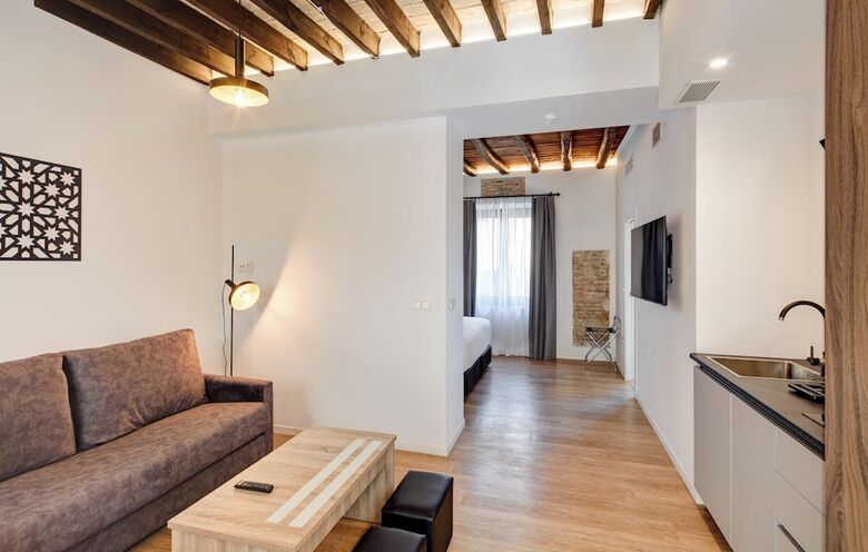 Aparthotel Sercotel Granada Suites