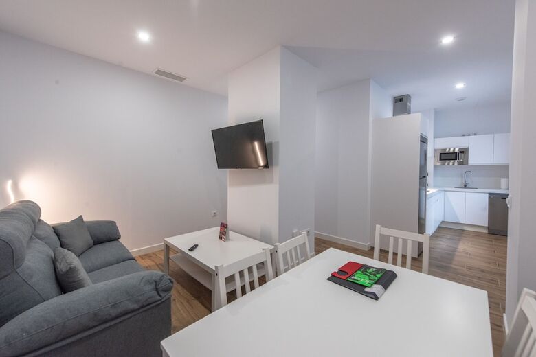 Aparthotel Apartamentos Santa Mar�a 15