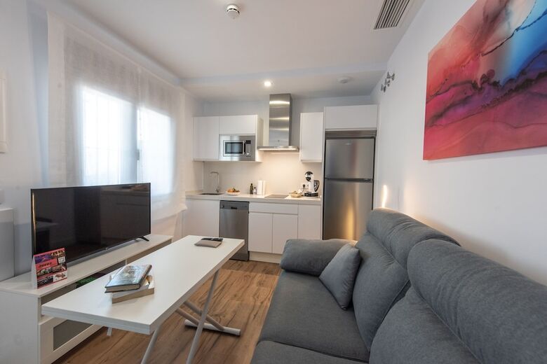 Aparthotel Apartamentos Santa Mar�a 15