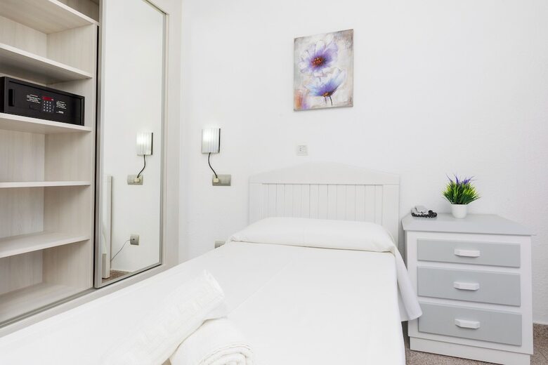 Hostal Molins Park