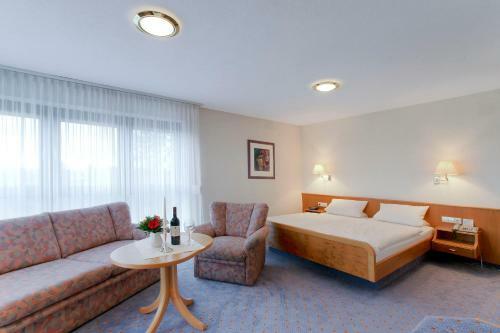 Hostal Landgasthaus Hotel Maien