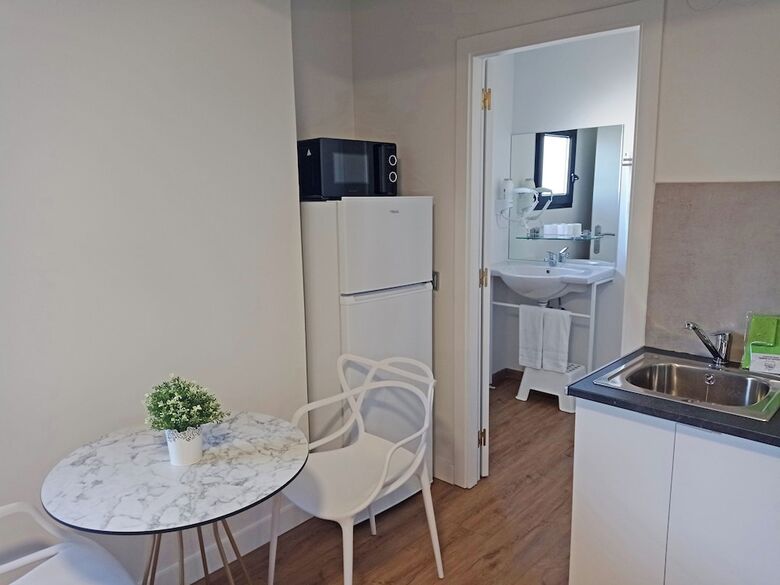 Aparthotel Apartamentos Santander Malia�o Suites 3000