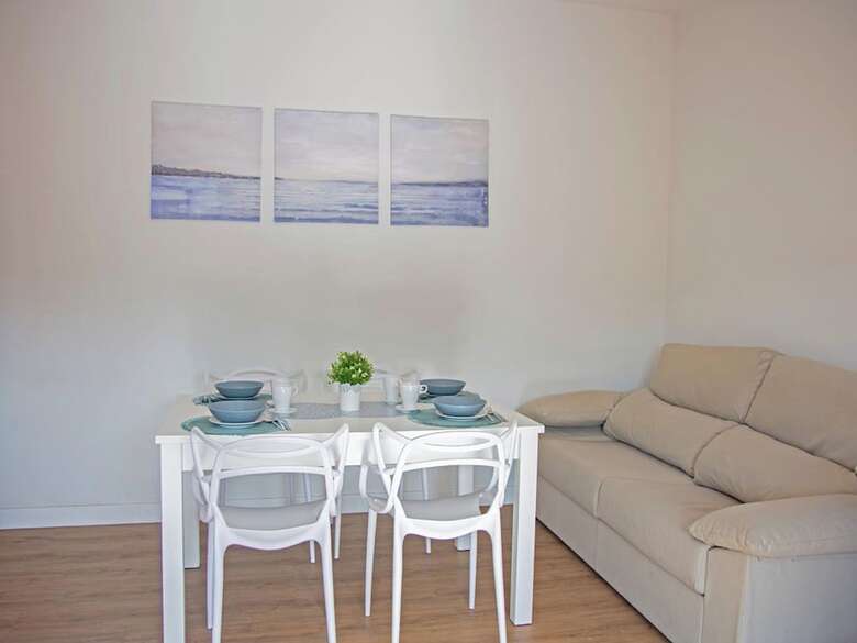 Aparthotel Apartamentos Santander Malia�o Suites 3000