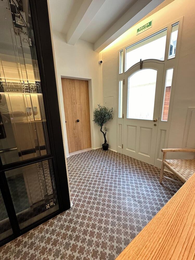 Set Blaus Boutique Hotel