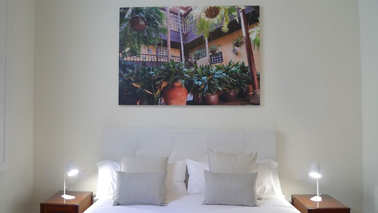 Hotel Nava Suites