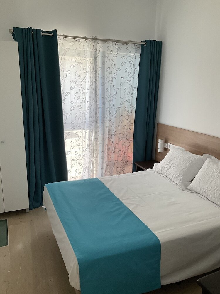 Bed & Breakfast Alojamiento Med The Blue Med.