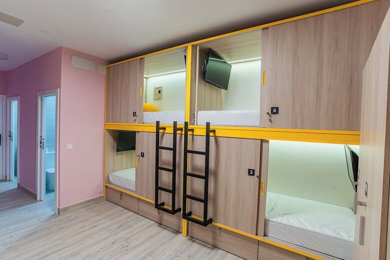 Hostal Aptc Etxea Hostel