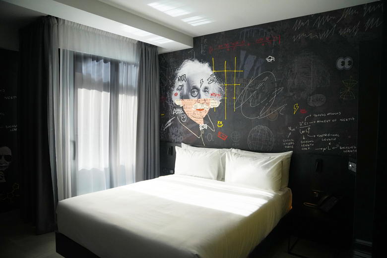 So City Hotel