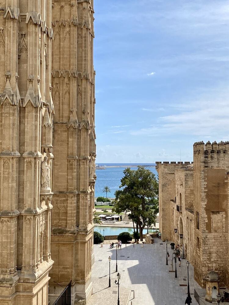 Hotel Vila Damunt Suites