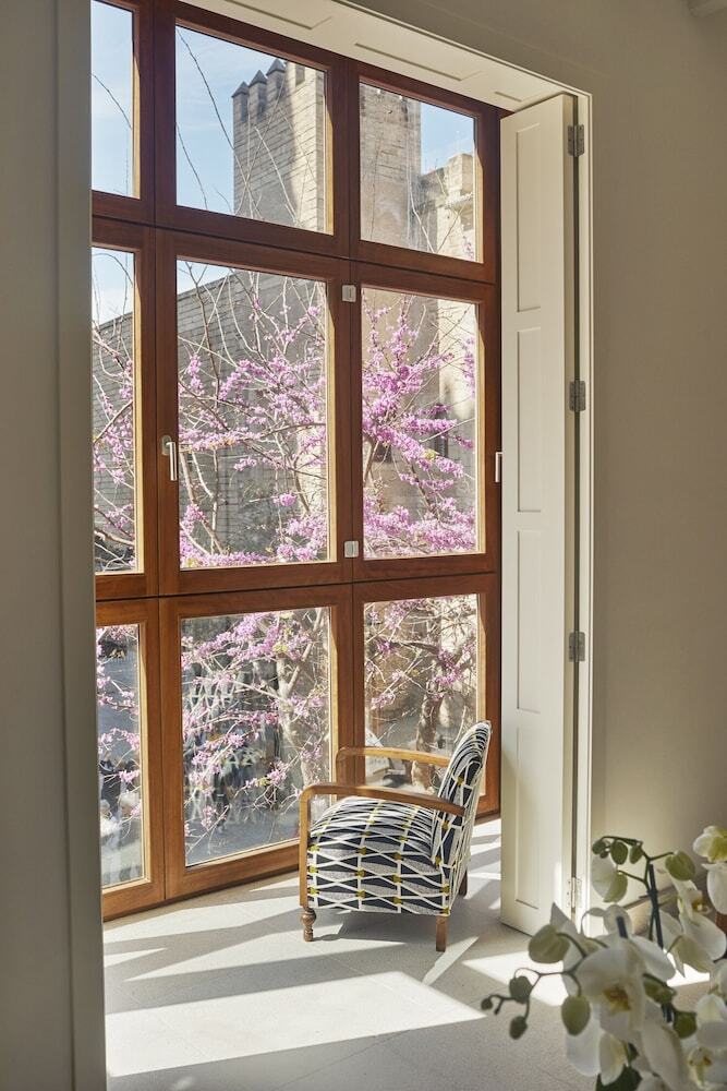 Hotel Vila Damunt Suites