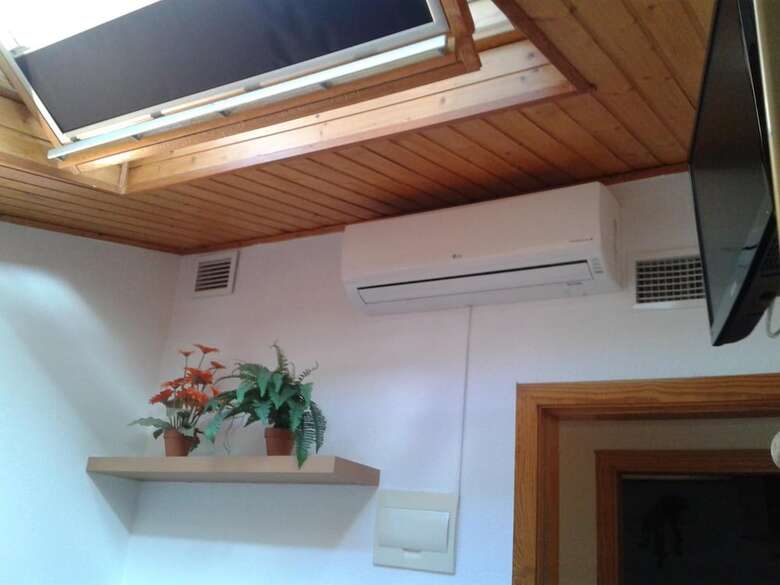 Hotel Hostal Arneva