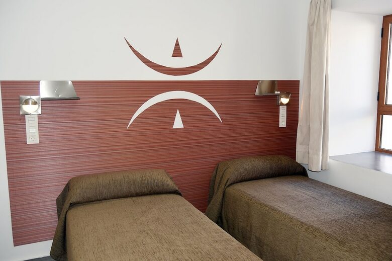 Hostal Albergue Inturjoven Cazorla - Hostel