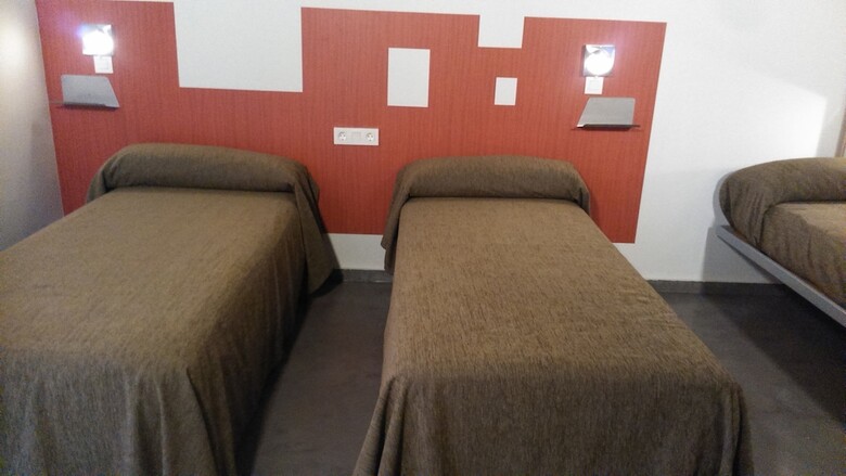 Hostal Albergue Inturjoven Cazorla - Hostel