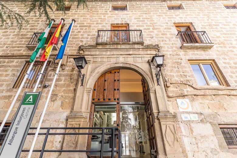 Hostal Albergue Inturjoven Cazorla - Hostel