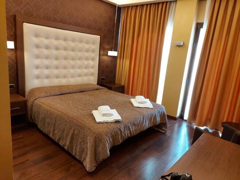 Hotel Fuente Del Miro