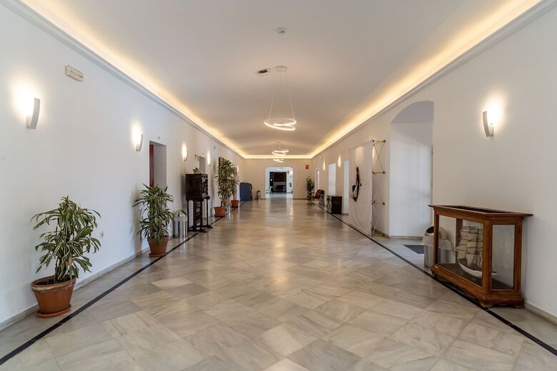 Hostal Marbella Inturjoven Youth Hostel