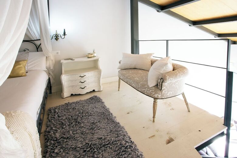 Aparthotel Graffiti Suites M�laga