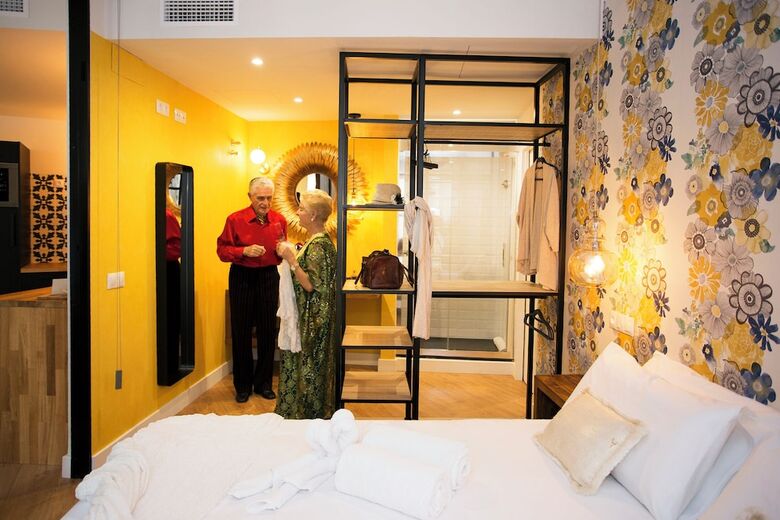 Aparthotel Graffiti Suites M�laga