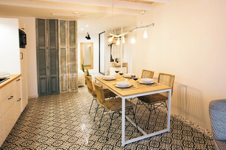 Aparthotel Graffiti Suites M�laga