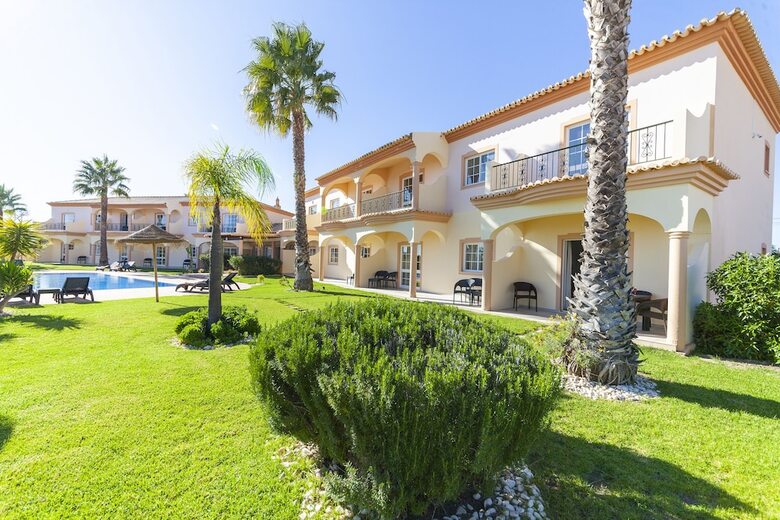 Aparthotel Atalaia Sol