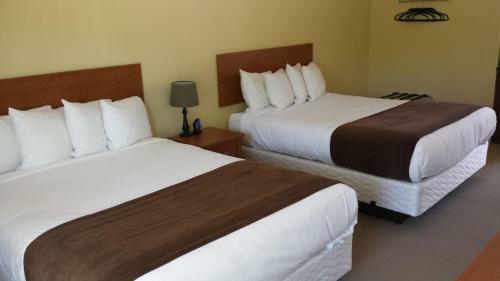 Escarpment Heights Motel