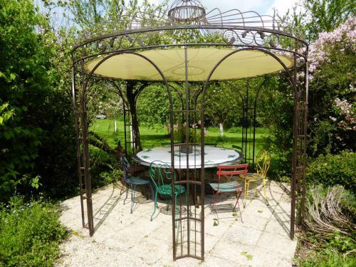Bed & Breakfast La Cour De Bas