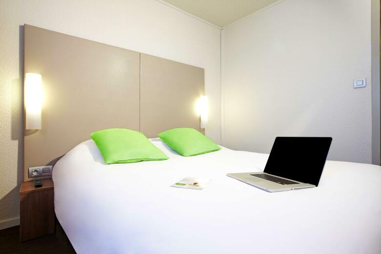 Hotel Campanile Valenciennes - Petite-for�t