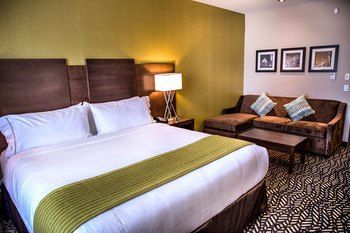 Holiday Inn Express Hotel & Suites Spruce Grove