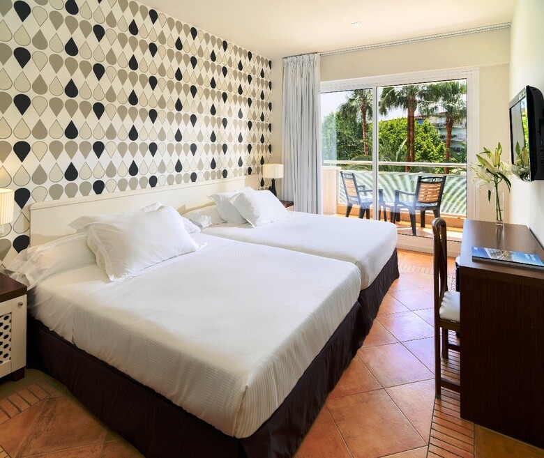 Hotel H10 Vintage Salou - Adults Only
