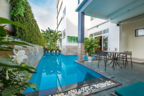 Prince Hotel