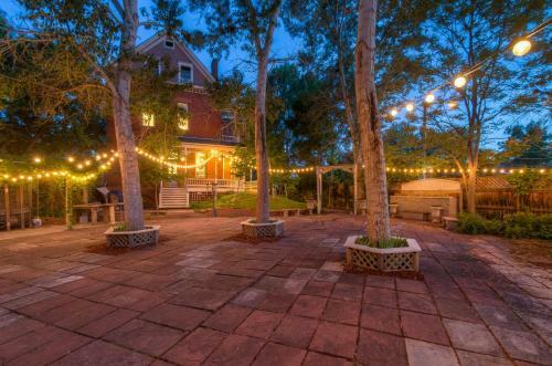 Bed & Breakfast Lumber Baron Inn And Gardens