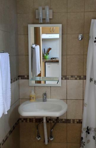 Niriides Studios And Apartments