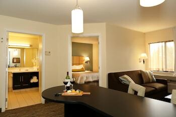 Hotel Candlewood Suites East Lansing
