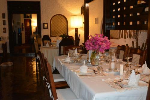Bed & Breakfast Luna House Moyo Wa Dunia Ltd