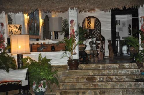 Bed & Breakfast Luna House Moyo Wa Dunia Ltd