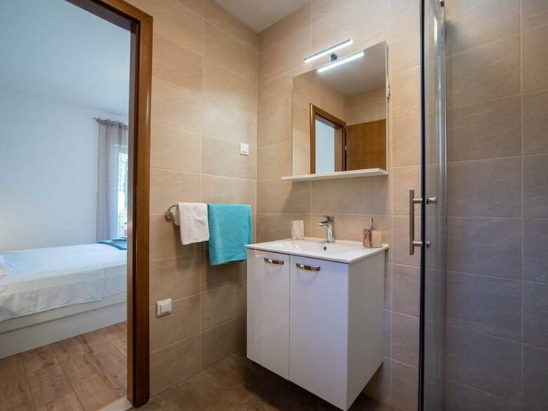 Apartments Njiric