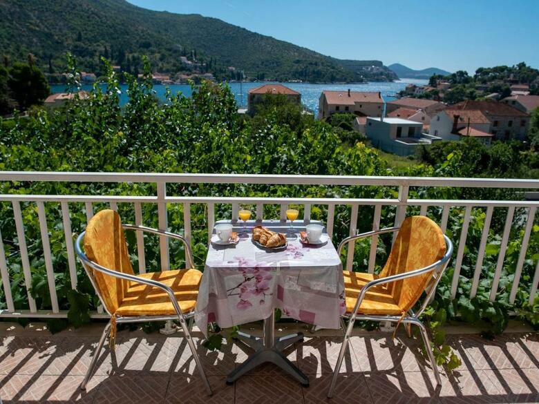 Apartments Njiric