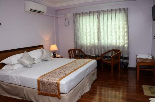Great Glory Hotel
