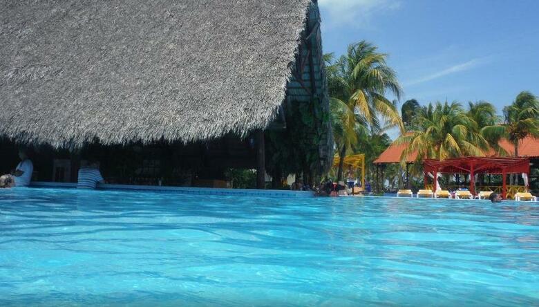 Hotel Cuatro Vientos/ Brisas Santa Lucia