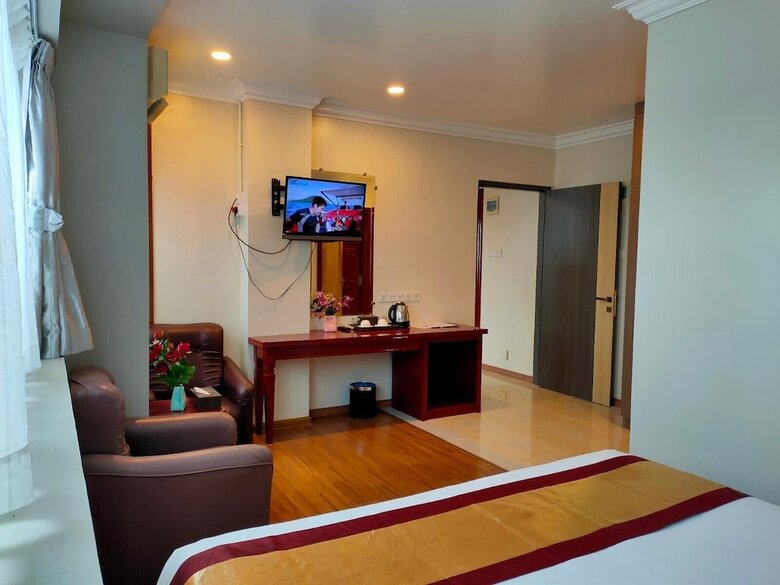 Hotel Grand United (ahlone Branch)