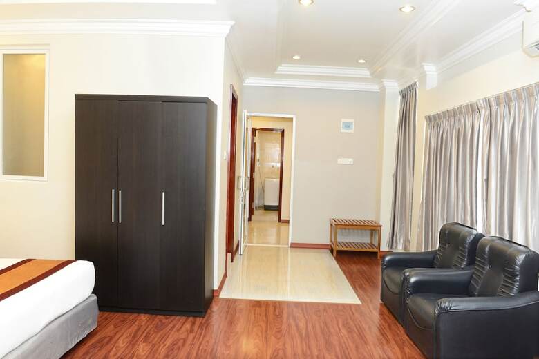 Hotel Grand United (ahlone Branch)