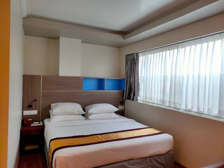 Hotel Grand United (ahlone Branch)