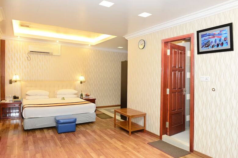 Hotel Grand United (ahlone Branch)